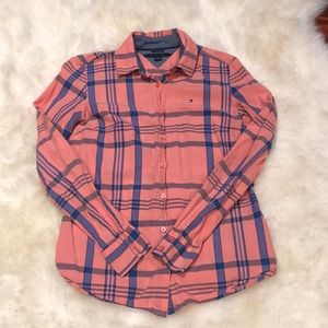 👛3/$10 or 5/$15 Pink and Blue Striped Button-up Top